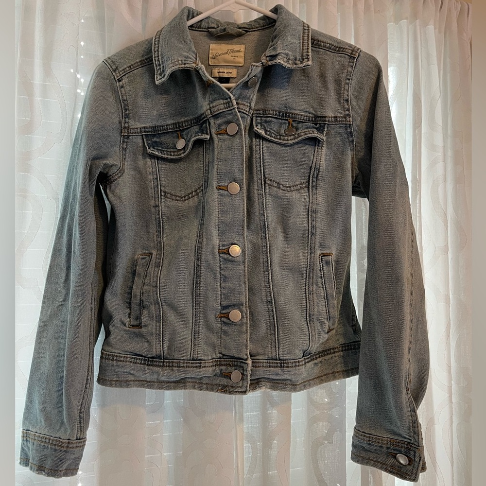 Universal Thread Jean Jacket Coat Small Spring/Fa… - image 3